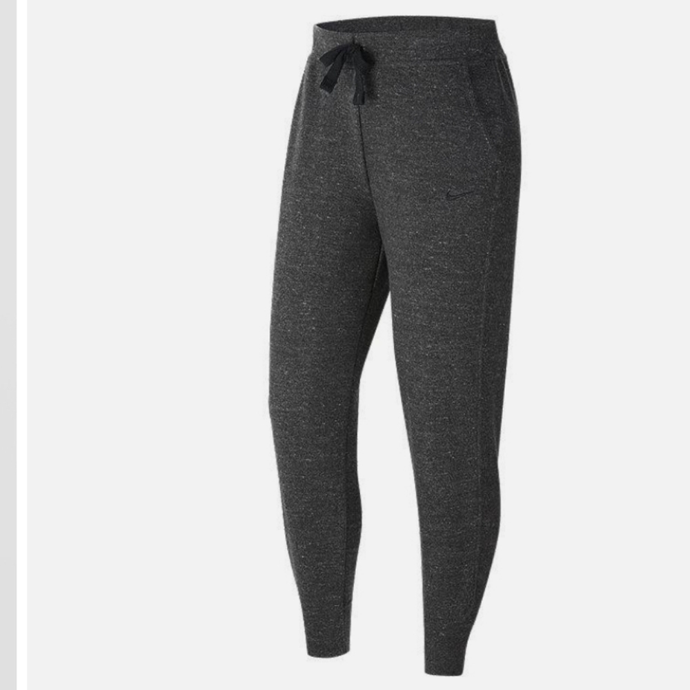 NWT Women's Nike Standard-fit Full Length Training Joggers
